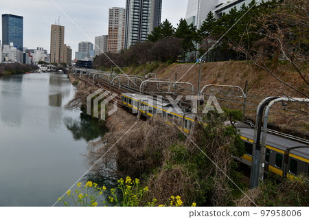 江戶城外護城河和飯田橋地區中央總武站 97958006