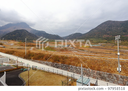 Mt. Unzen Fugen and the main stream of the pyroclastic flow Mizunashi River (Ono Kiba Sabo Mirai Museum) Mt. Unzen Fugen and the main stream of the pyroclastic flow Mizunashi River (Ono Kiba Sabo Mirai Museum) 97958518