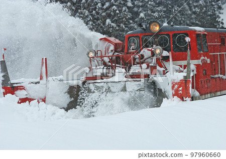 Yonesaka Line Uzen Matsuoka - Isa Territory JR East DD14-317 + DE10-1680 (Nagaoka) Tokusetsu 97960660