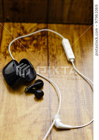 earphone headphone earphone headphone 97961069