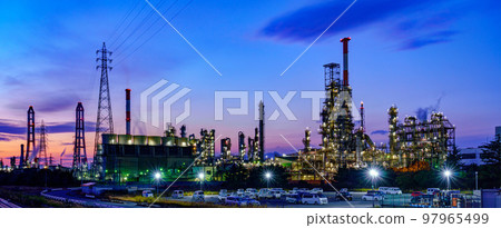 三重縣四日市工業園區的夜景 97965499
