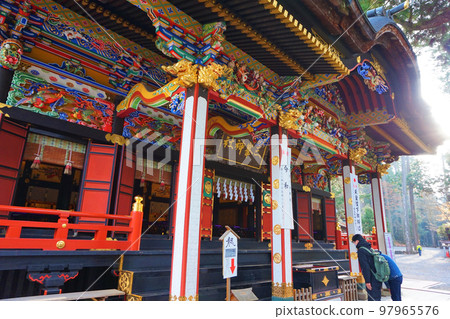 三峰神社，秩父的三個神社，禮拜堂，塗漆 97965576