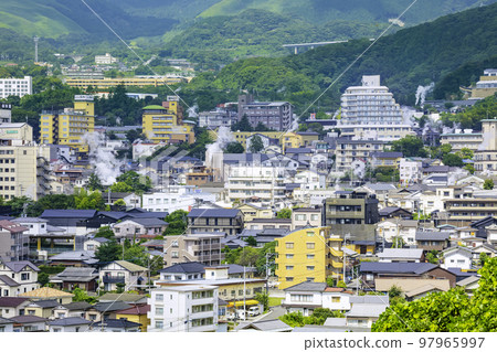 Beautiful scenery of Kannawa Onsen town seen from Yukemuri Observatory (Beppu City, Oita Prefecture) Beautiful scenery of Kannawa Onsen town seen from Yukemuri Observatory (Beppu City, Oita Prefecture) 97965997
