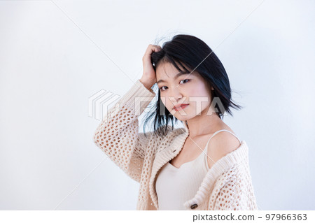 女性肖像 97966363