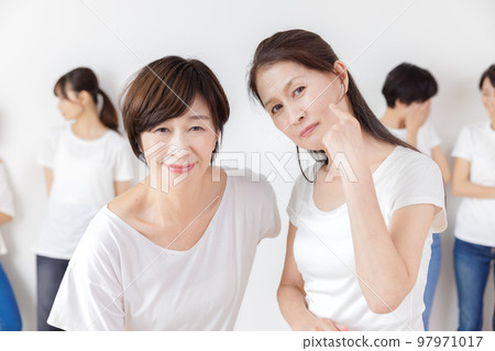 女性的代際問題 97971017