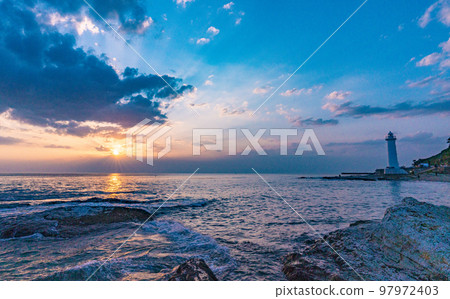 夕陽西下愛知縣野間崎燈塔 97972403