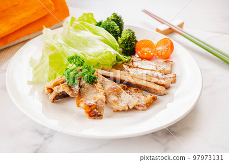 Home-cooked pork saute Home-cooked pork saute 97973131