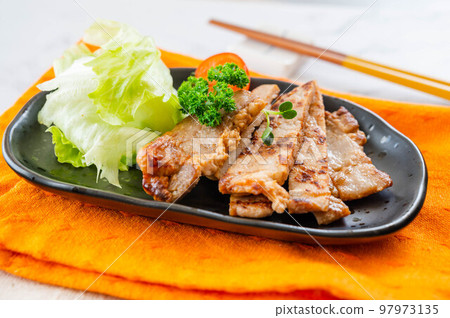 醃製鹹肉 醃製鹹肉 97973135