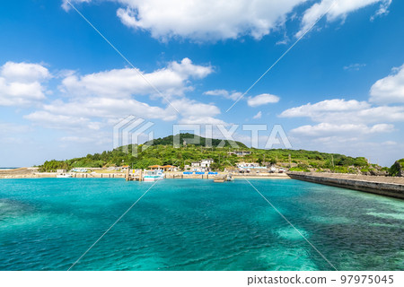 Ogami Island/Okinawa Prefecture Miyako Island/Island where God resides Ogami Island/Okinawa Prefecture Miyako Island/Island where God resides 97975045