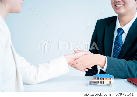 Business negotiation contract 97975141