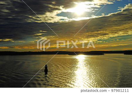 Baltic sea sky and seascape at dawn Baltic sea sky and seascape at dawn 97981211