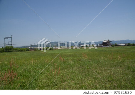 Heijo Palace Ruins and Kintetsu Railway 97981620