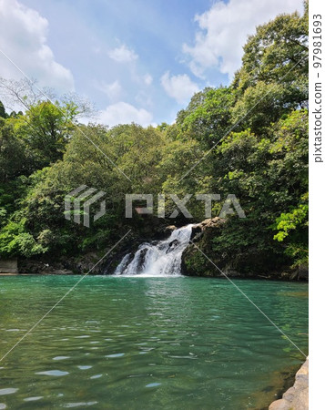 鹿兒島夏季瀑布 97981693