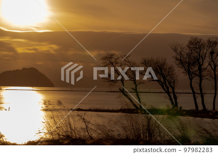 Winter evening photography in Onoe, Kohoku-cho, Nagahama City, Shiga Prefecture 97982283