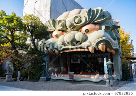 難波八坂神社的獅子舞台 97982930