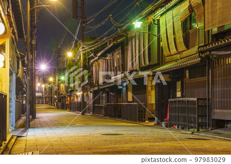 Shirakawa night in Shirakawa, Kyoto's elegant Gion, Shimbashi-dori 97983029