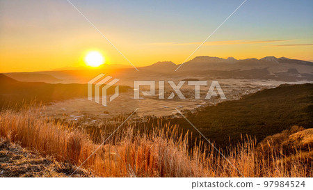 New Year's sunrise (Aso/Daikanbo) 97984524