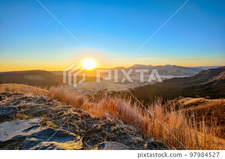 New Year's sunrise (Aso/Daikanbo) 97984527