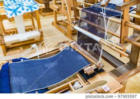 Yuki Tsumugi loom 97985097