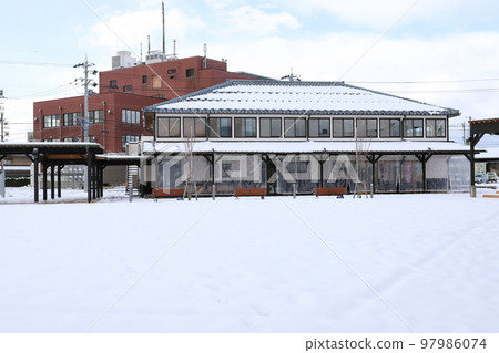 Maruoka Bus Terminal Exchange Center (Maruoka Town, Sakai City, Fukui Prefecture) 97986074