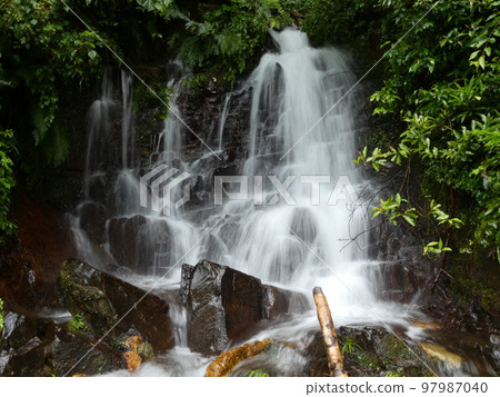 Waterfall 97987040