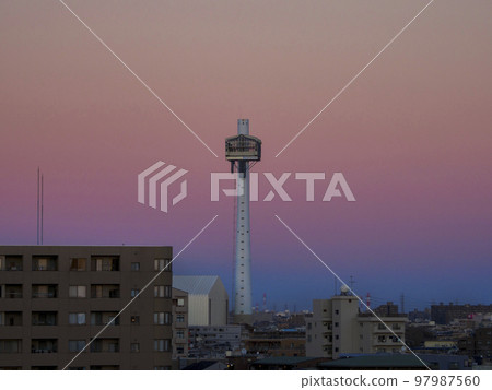 拆除工作中的江戶川焚化廠煙囪,江戶川區 拆除工作中的江戶川焚化廠煙囪,江戶川區 97987560