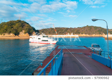 Regular ferry Tsumugi 2 connecting Kasaoka Port and Manabeshima leaving Takashima Pier Kasaoka City, Okayama Prefecture Regular ferry Tsumugi 2 connecting Kasaoka Port and Manabeshima leaving Takashima Pier Kasaoka City, Okayama Prefecture 97990982