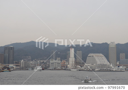 從海上看到的神戶臨海樂園的景色 97991670