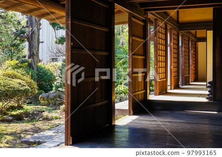 Setagaya Daikanyashiki, a sunny spring porch Setagaya Daikanyashiki, a sunny spring porch 97993165