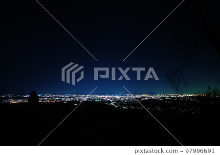 從瀧山/栃木縣宇都宮市眺望宇都宮的夜景 從瀧山/栃木縣宇都宮市眺望宇都宮的夜景 97996691
