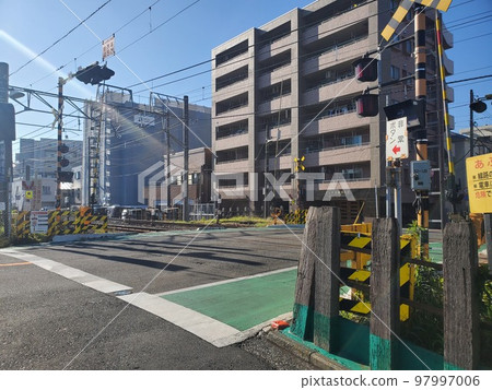 公寓和鐵路道口 公寓和鐵路道口 97997006