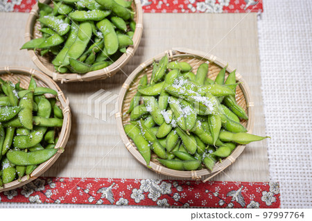 夏日小吃由剛煮好的樹枝決定! 夏日小吃由剛煮好的樹枝決定! 97997764
