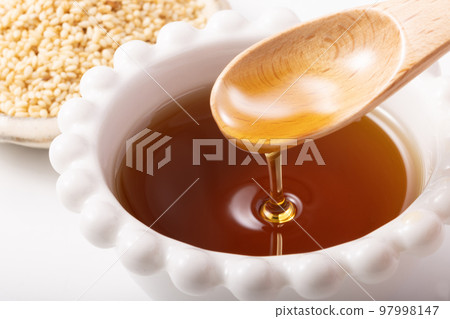 Sesame oil Sesame oil 97998147