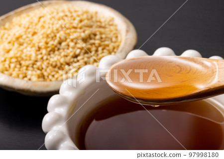 Sesame oil Sesame oil 97998180