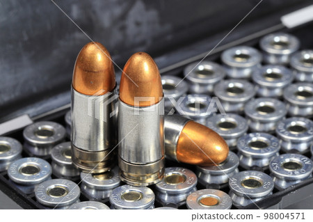 pack of bullet 9mm parabellum FMJ (Full Metal Jacket) Shell Shock Technologies (NAS3). pack of bullet 9mm parabellum FMJ (Full Metal Jacket) Shell Shock Technologies (NAS3). 98004571