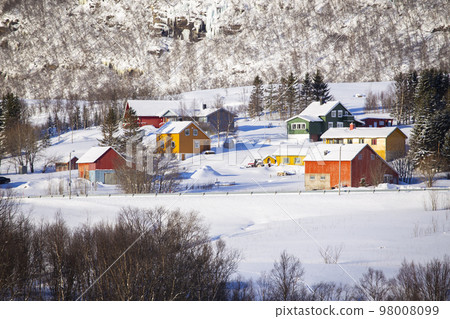 beautiful norwegian landscape 98008099