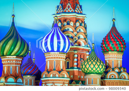 St. Basils Cathedral at dramatic dawn in Moscow, Russia St. Basils Cathedral at dramatic dawn in Moscow, Russia 98009340