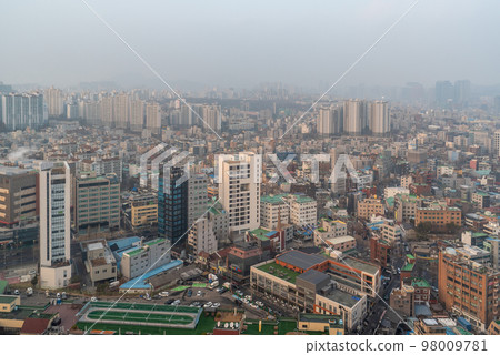 Cityscape of Seoul capital of South Korea on a smoggy day Cityscape of Seoul capital of South Korea on a smoggy day 98009781