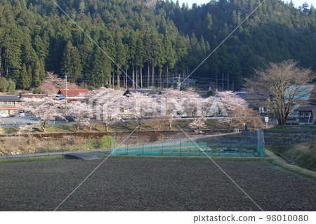 Harunomiyama Kayabuki no Sato (Kyoto Prefecture) 98010080