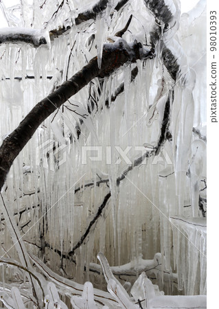 Splashing ice Lake Inawashiro Splashing ice Lake Inawashiro 98010393