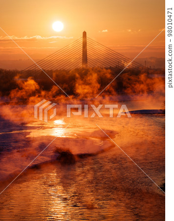 Early morning storm 98010471