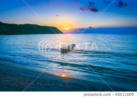Tropical sandy beach at summer sunset in Fiji Islands, Pacific ocean 98011000