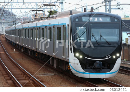 通勤列車東急目黑線3020系列試運行 98012451