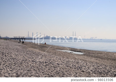 Inage Seaside Park in winter Inage Seaside Park in winter 98013506