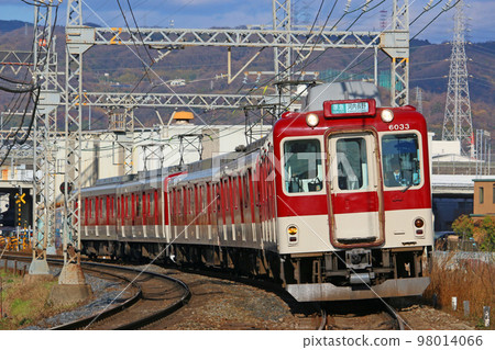 近鐵南大阪線行駛的車輛 98014066