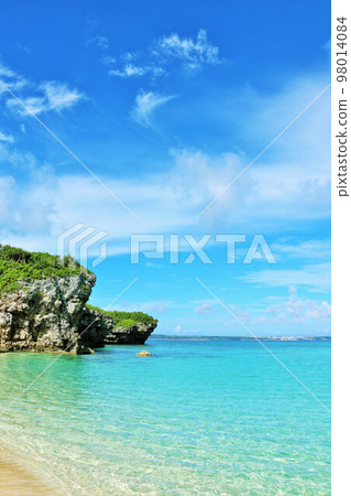 沖繩宮古島藍天和大海（照片：砂山海灘） 98014084