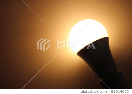 燈泡顏色燈亮的LED燈泡 98014655