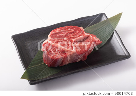 Kuroge Wagyu beef shank 98014708