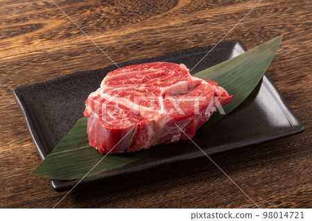 Kuroge Wagyu beef shank 98014721