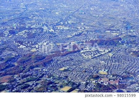 Above Sakai City, Osaka Prefecture (taken from inside the plane) 98015599
